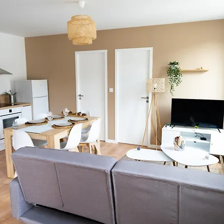Appartement Cosy Avec Parking Prive A Saumur Exterior photo